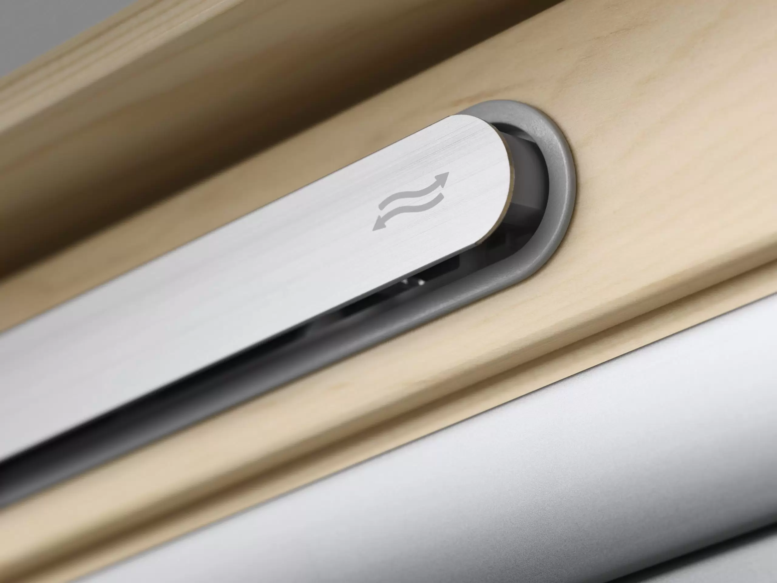 Слайд #5 | Мансардное окно VELUX GLL 1061B нижняя ручка